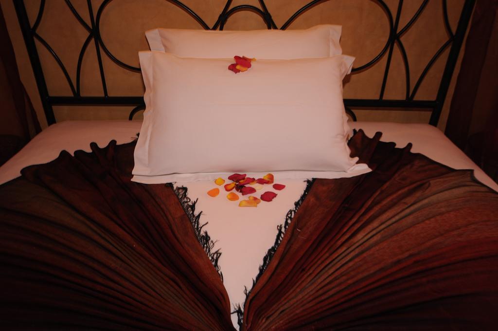 Riad Lalla Aicha Hotel & Spa Marraquexe Quarto foto